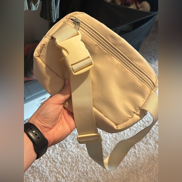 Belt bag - Picture 2 of 3